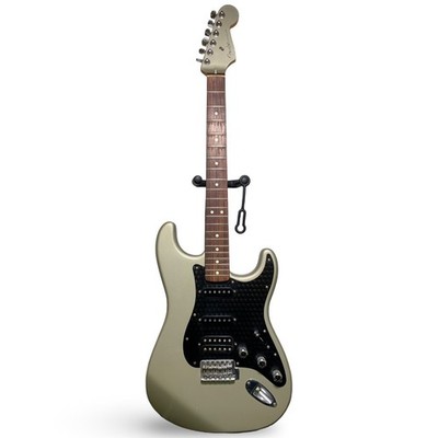 Fender FSR Stratocaster 2004 Special Edition HSS – Inca Silver