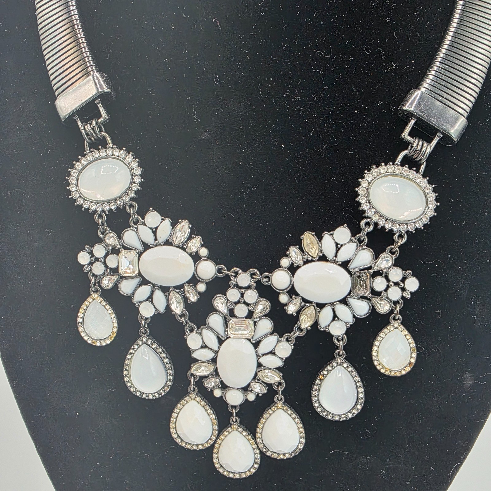 Express Womens Chunky Statement Silver Tone Neckl… - image 4