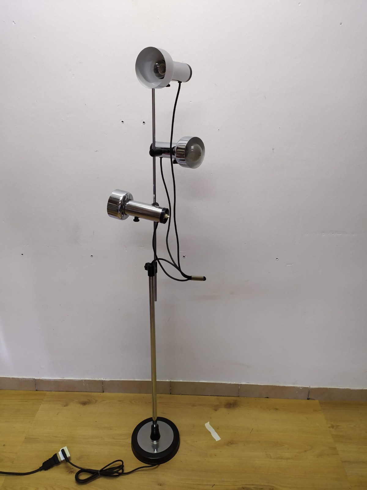 Lampada da terra Eyeball anni '70 a 3 faretti – Modernariato Vintage Cromo