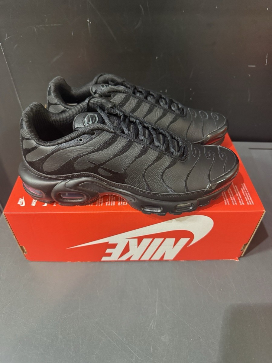 Nike Air Max Plus TN Trainers Leather Triple Black UK Box