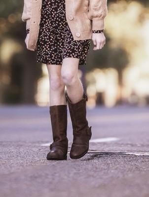 CUTE Zara Girls Brown Knee High Riding Boots Buckle Zip Round Toe US 3