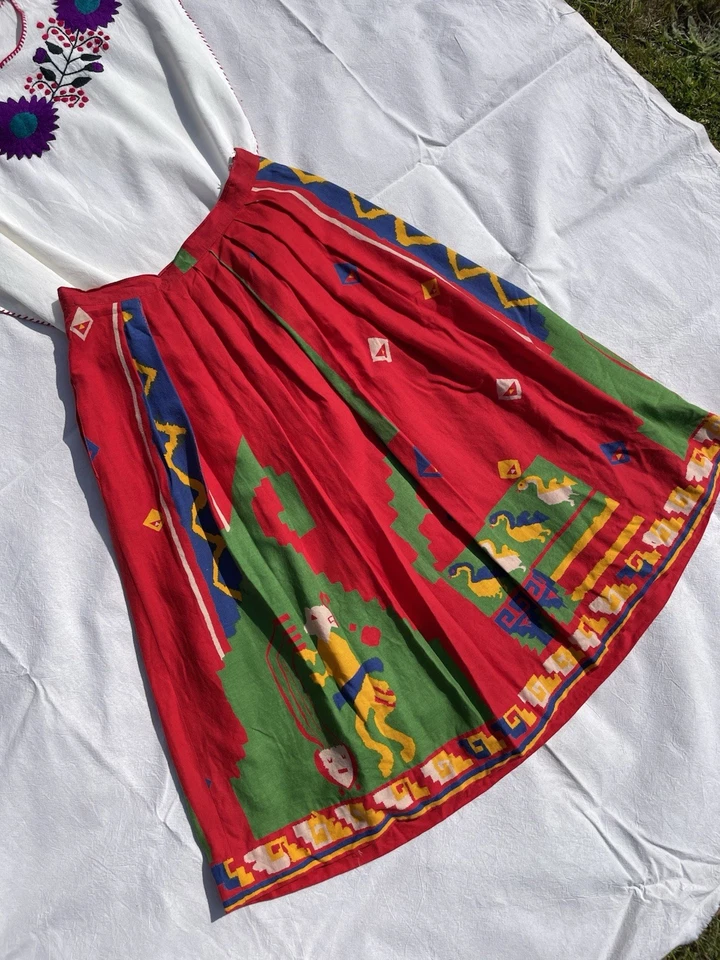 Vintage 70s Size 8 W26 Red Boho Folk Patterned Midi Skirt - Image 2 of 4