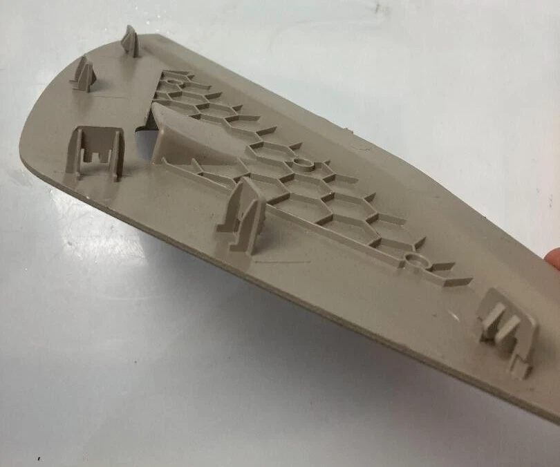 08-12 FORD ESCAPE TAMPA DE EXTREMIDADE DO PAINEL ESQUERDO P/N 8L84-7804481-A PEÇA USADA PELO FABRICANTE - Imagem 3 de 4