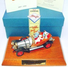 Corgi Toys 1:43 CHITTY CHITTY BANG BANG Movie TV Car FIGURES PLINTH MIB 92