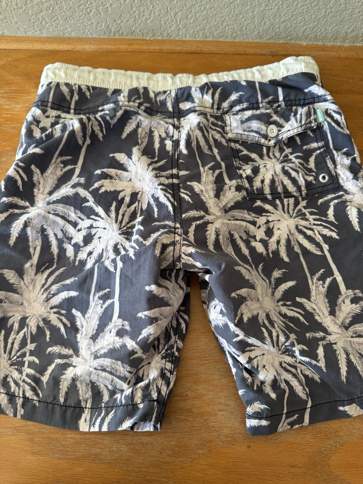 Picture 4 of 11