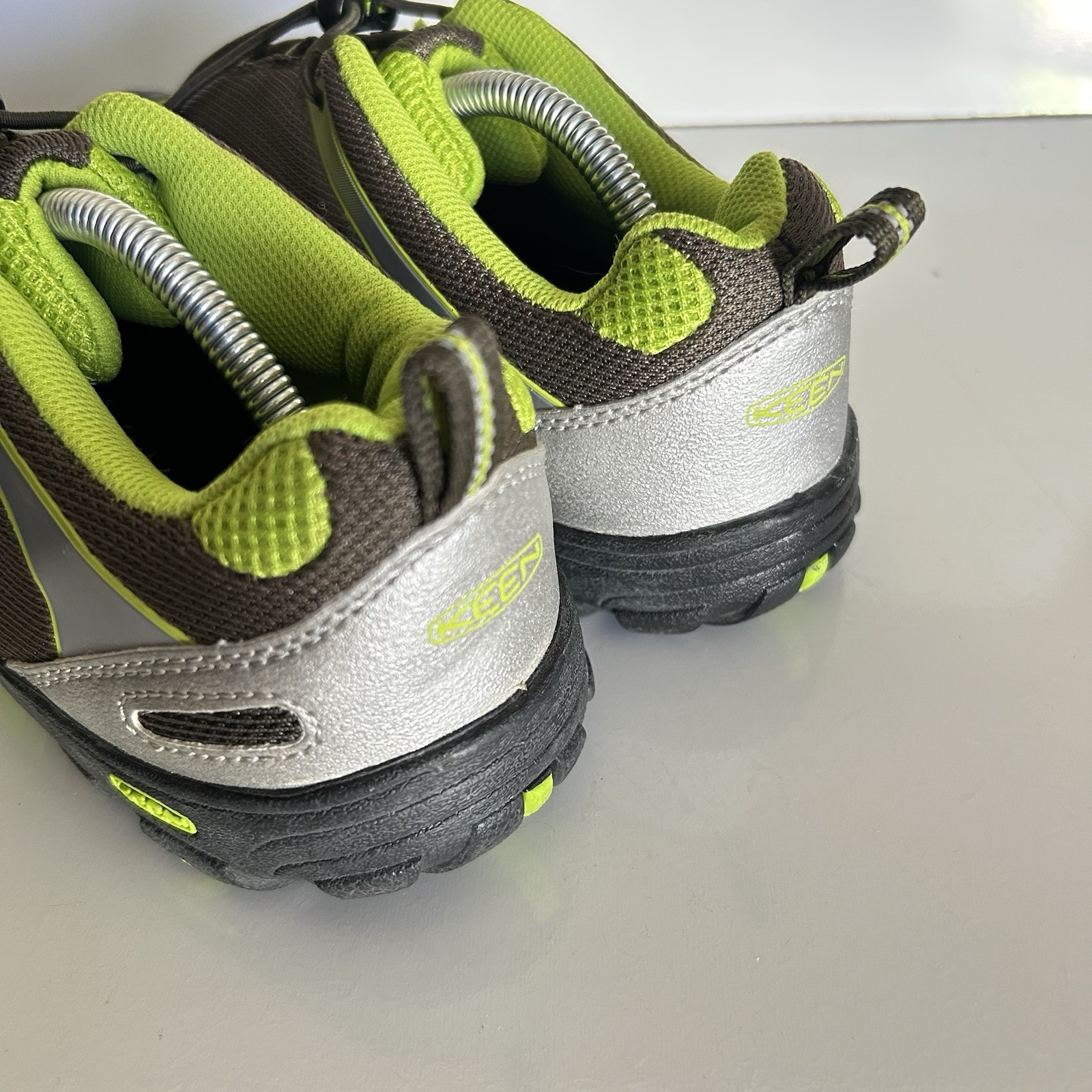 Scarpe da trekking outdoor Keen Jamison taglia Youth 6 Donna 8 EU38 sneakers verde