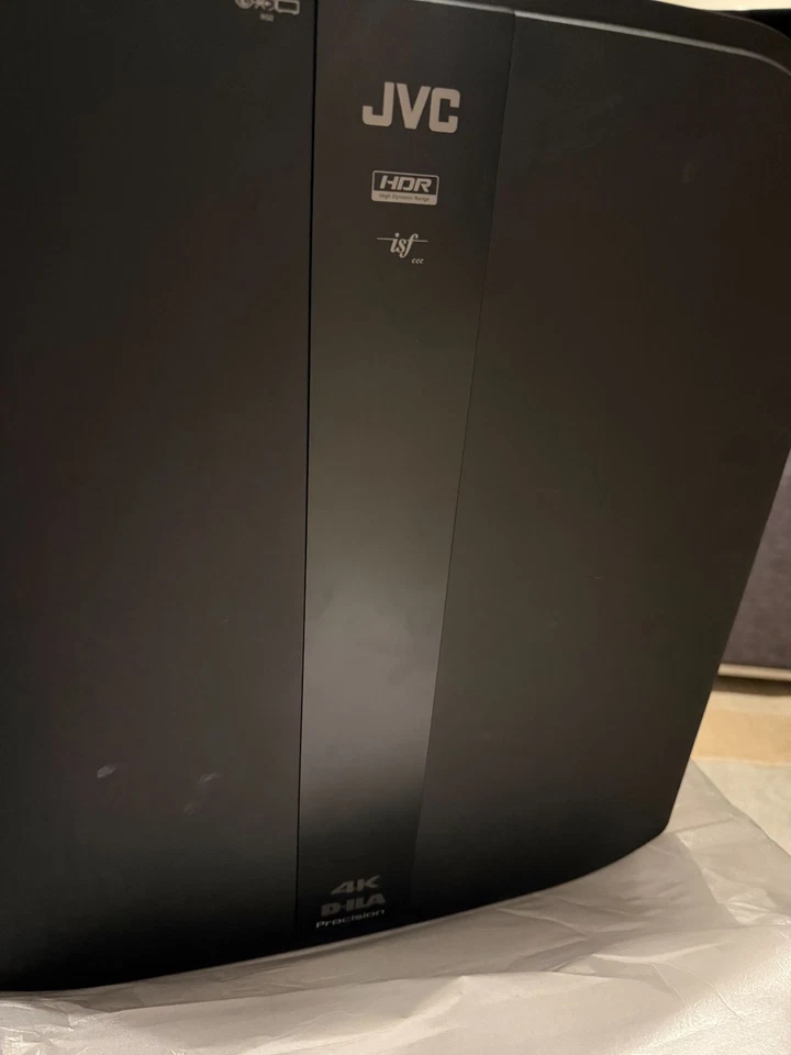 JVC DLA-NX7 DLA-RS2000 Projector, 4096x2160p, 4K, 80,000:1 Contrast   200 Hours - Image 4 of 4