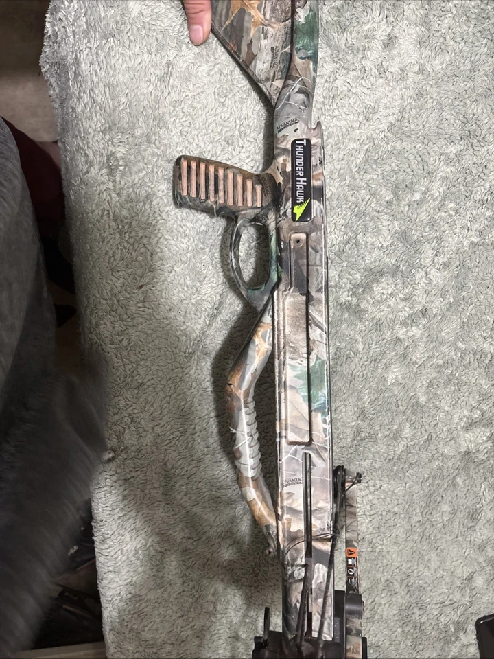 Besta Parker Thunderhawk - Imagem 2 de 4