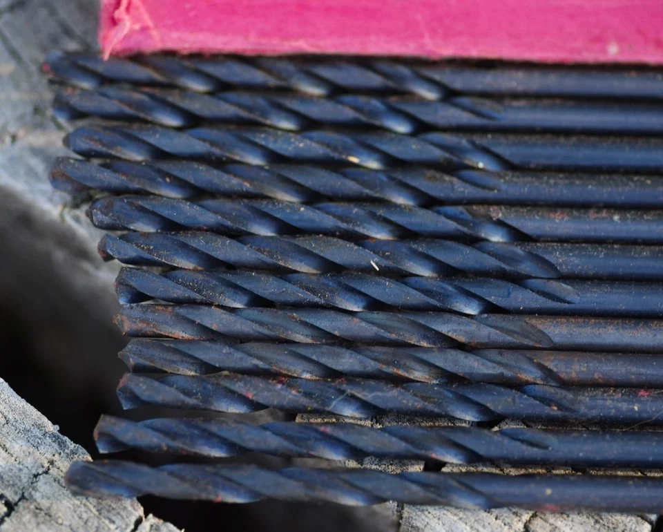 The Cleveland Twist Drill Co. Brocas de perforación tamaño 11 avión 1 doz. Hecho en USA Foto 3 de 4