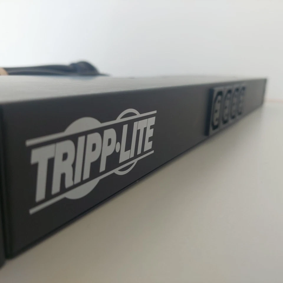 Tripp-Lite PDUH20HVL6 Single-Phase 208/240V Basic PDU 14-Outlet Rack Mount Power - Image 3 of 4