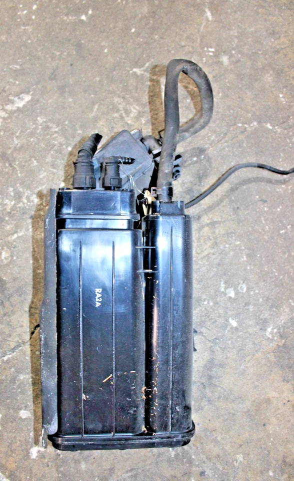 Hyundai Azera 2012-2014 bote de carbón de vapor de combustible LL41G fabricante original Foto 2 de 2