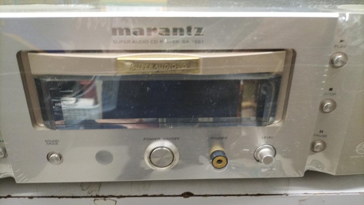 Marantz SA-15S1 Premium SACD Player Good Condition Used w/Remote