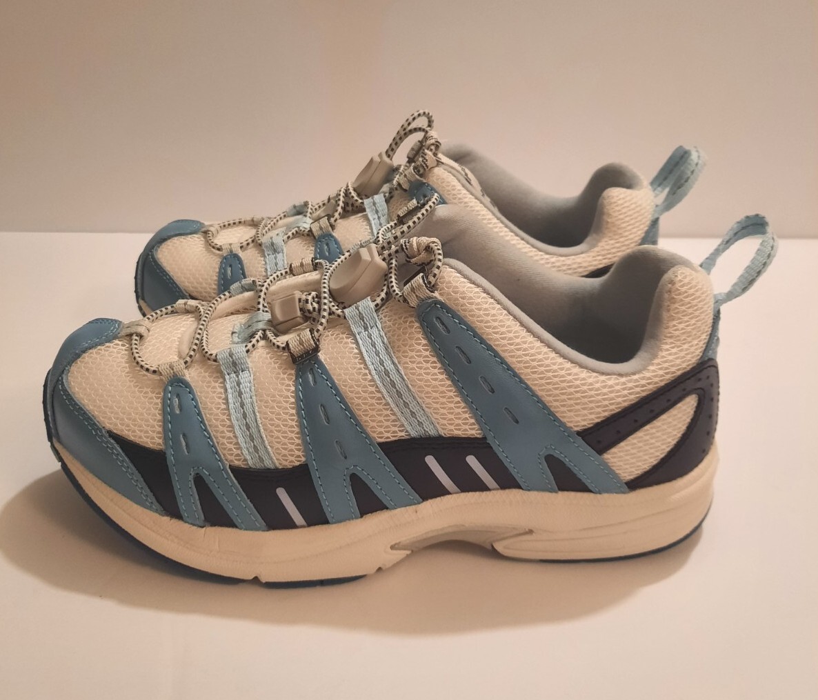 Dr. Comfort Diabetic Shoes Women display picture 3