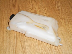Yamaha Dt125r 3rm E J H Oem Coolant Expansion Bottle Header Tank Cap 1999 02 Ebay