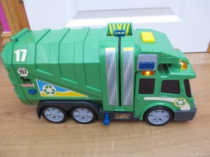 recycling lorry toy