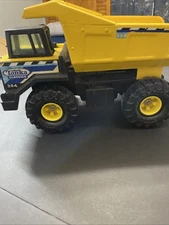 Tonka  Classics 354 Dump Truck. Metal. It Rolls And Bucket Moves