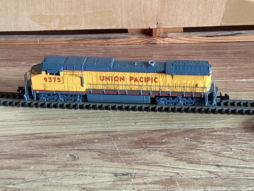 SPECTRUM 'N' GAUGE 86060 UNION PACIFIC D8-40CW #9375 DIESELLOK Originalverpackt | Zustand: Used