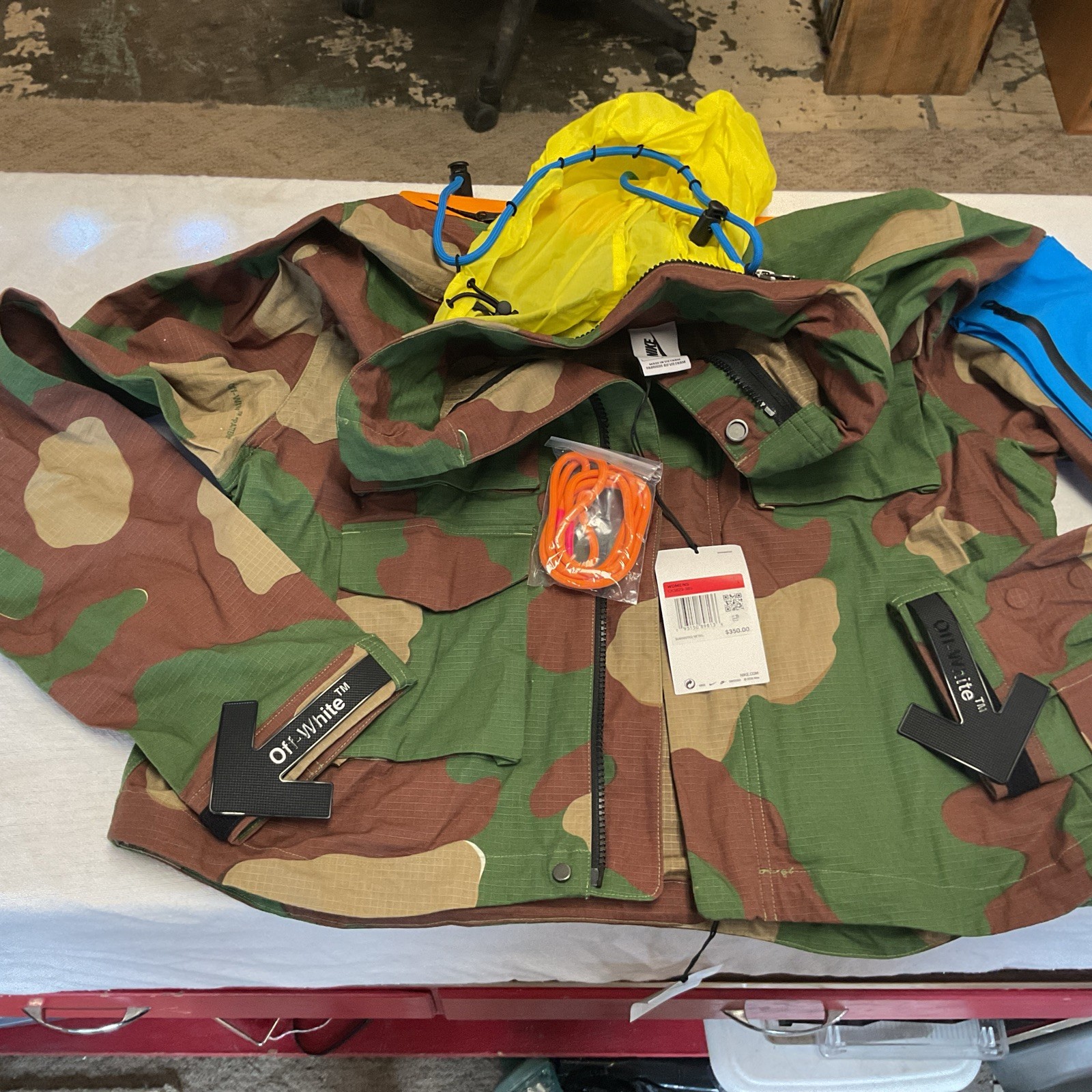 NIKE X OFF-WHITE WOMEN'S CAMO JACKET CK5623-385 Women’s LARGE