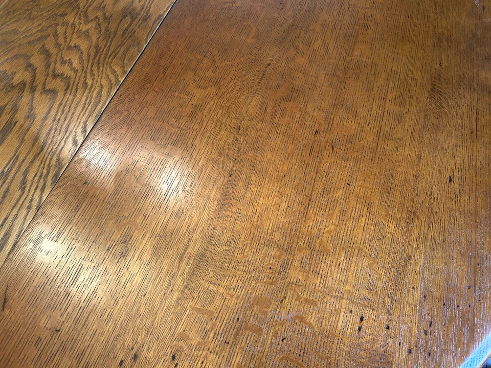 法国乡村橡木餐桌和8把橡木椅子-带3片叶子 — 第 2/4 张图片