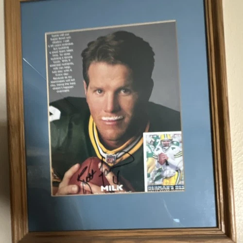 Brett Favre Green Bay Packers Framed Autographed Photo with Trading Card