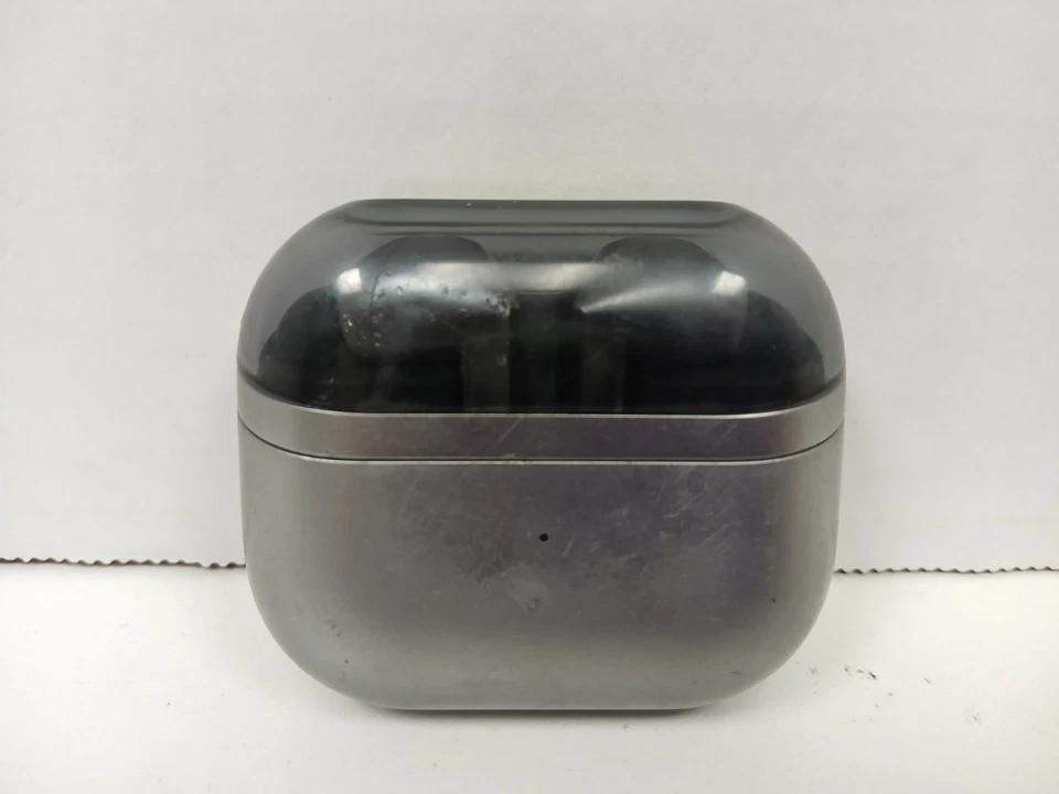 Samsung Galaxy Buds3 Pro Wireless Earbuds SM-R630, Silver - Image 2 of 4