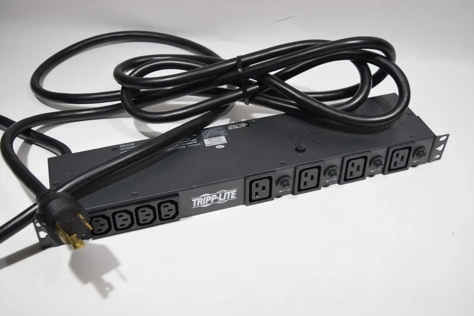 Tripp Lite PDU1230, 30A, 20 Outlets (16 C13 & 4 C19), 200/208/240V - Image 3 of 4
