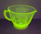Vintage Uranium Green Depression Glass Measuring Cup 2 Cups Pint 2c