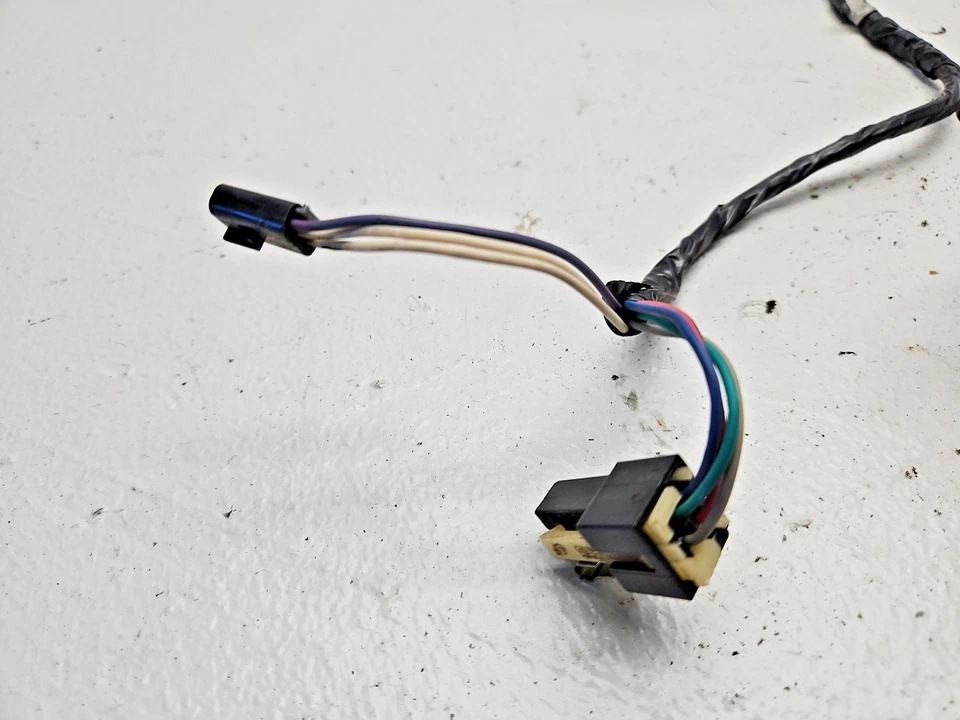 Arnés de cables de control de crucero suburbano Chevy GMC K1500 1994 FABRICANTE DE EQUIPOS ORIGINALES 3860 Foto 3 de 4