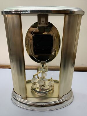 Citizen Quartz Shelf Clock with Rotating Pendulum 4636 Made In