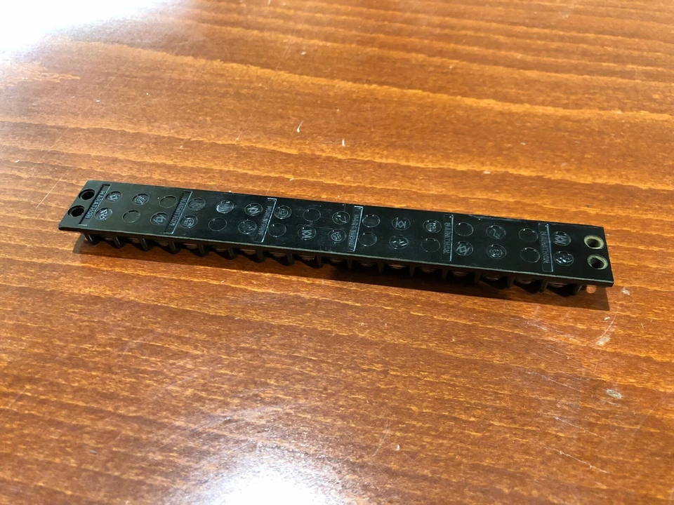 QTY-1 Marathon 670A-GP-16 Terminal Block 32 POS 9.5mm 20A - Image 4 of 4