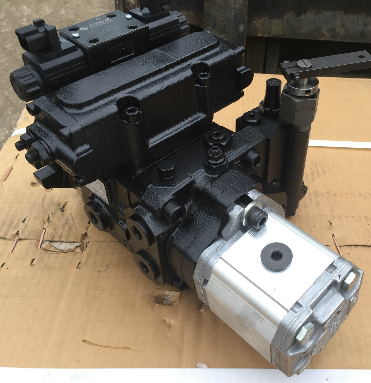 GENUINE JCB 403 LOADER Bondioli & Pavesi Hydraulic Pump P/N 333/R1584