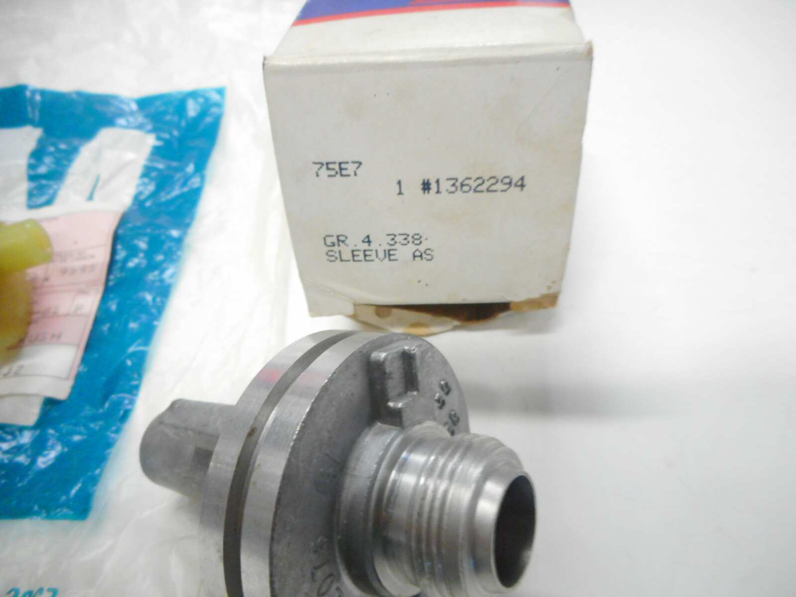 1362294 / 1359270 NOS GM TH400 NP208 Speedometer Housing w/ 36 Tooth