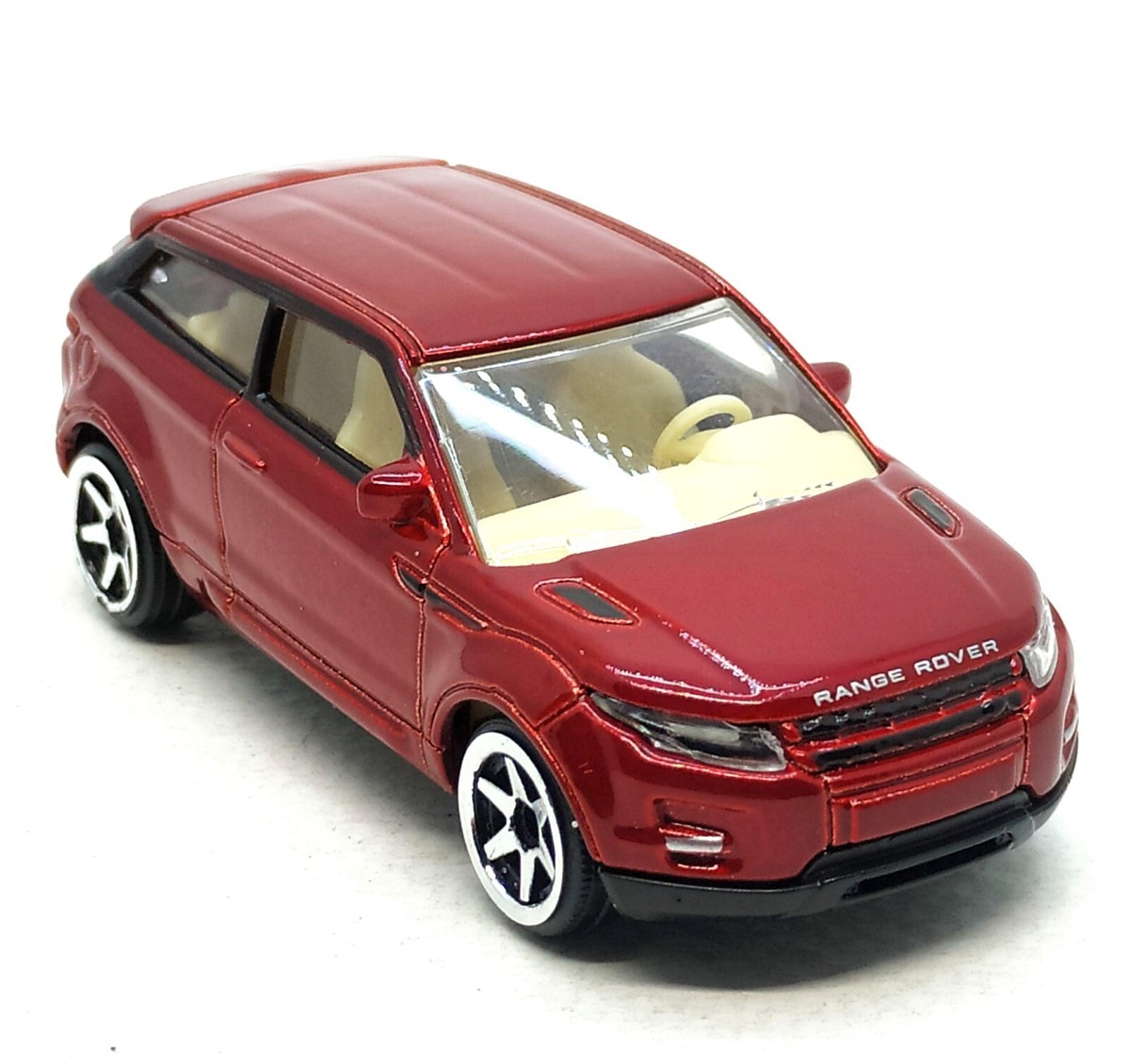 Land Rover Range Rover Evoque ミニカー Majorette Range Rover Evoque Dark Red 1:59 (3