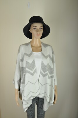 Neiman Marcus, Shawl, Viscose/Wool/Nylon/Cashmere Blend, Split/Open Front