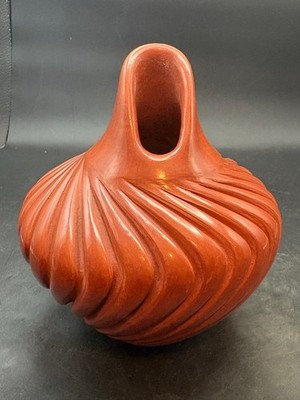 Vtg Native American Alvina Yepa Pueblo Pottery Red Organic Opening Melon Vase