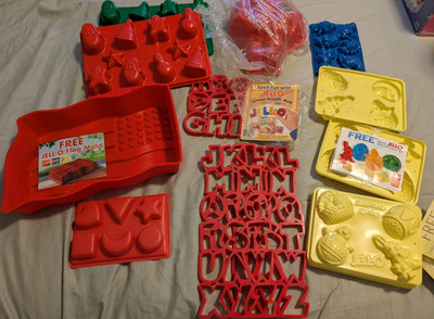 Lot of 15:JELL-O JIGGLERS Molds Easter Christmas, 4th of July, Letters, Dinosaur
