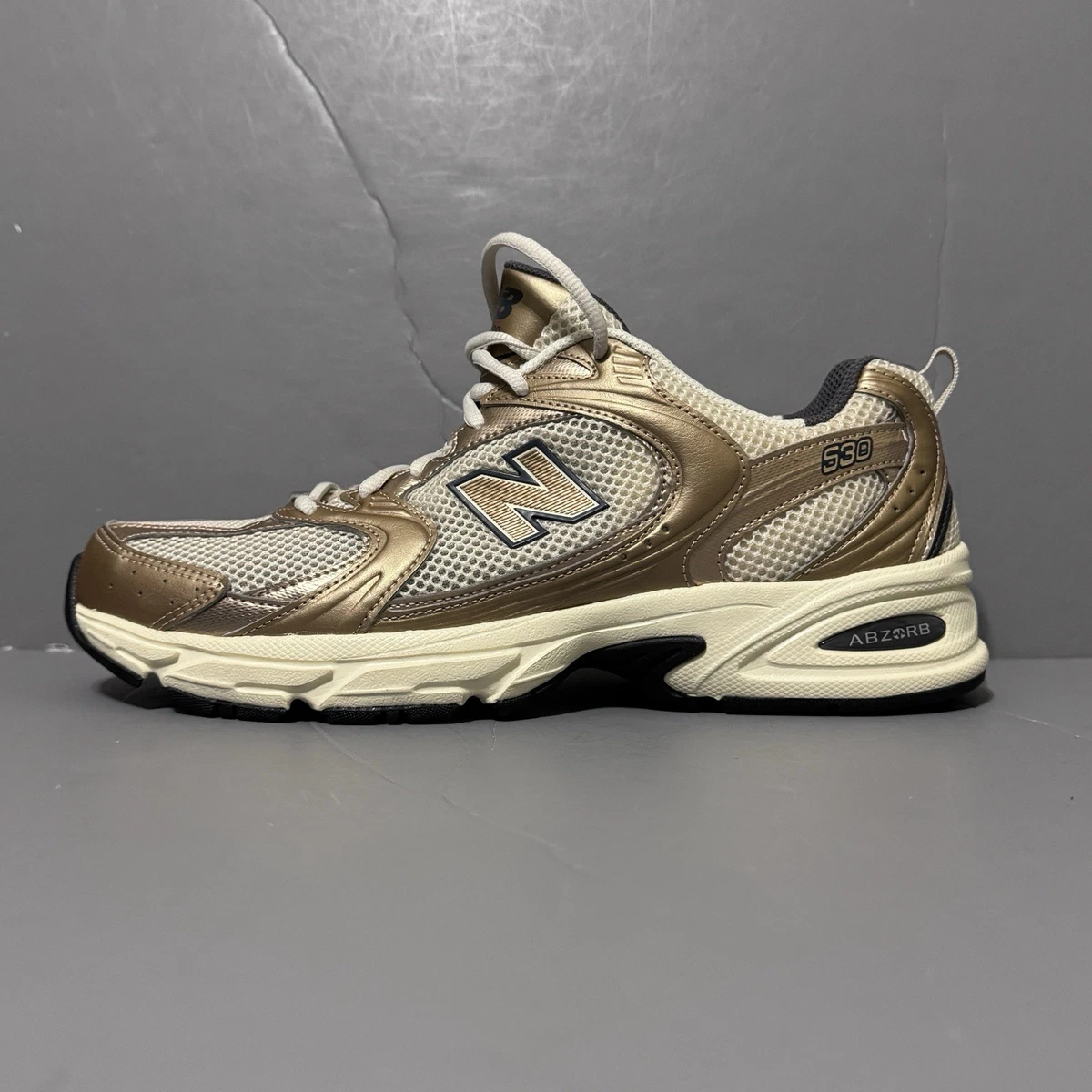 New Balance 530 Turtledove Gold Metallic for Sale  display picture 1