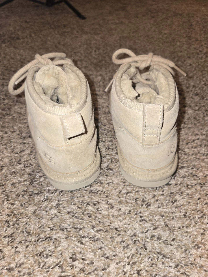 UGG Neumel II Winter Boot Brown Suede Sheepskin 1017320K Youth Size 1  - Image 3 of 4