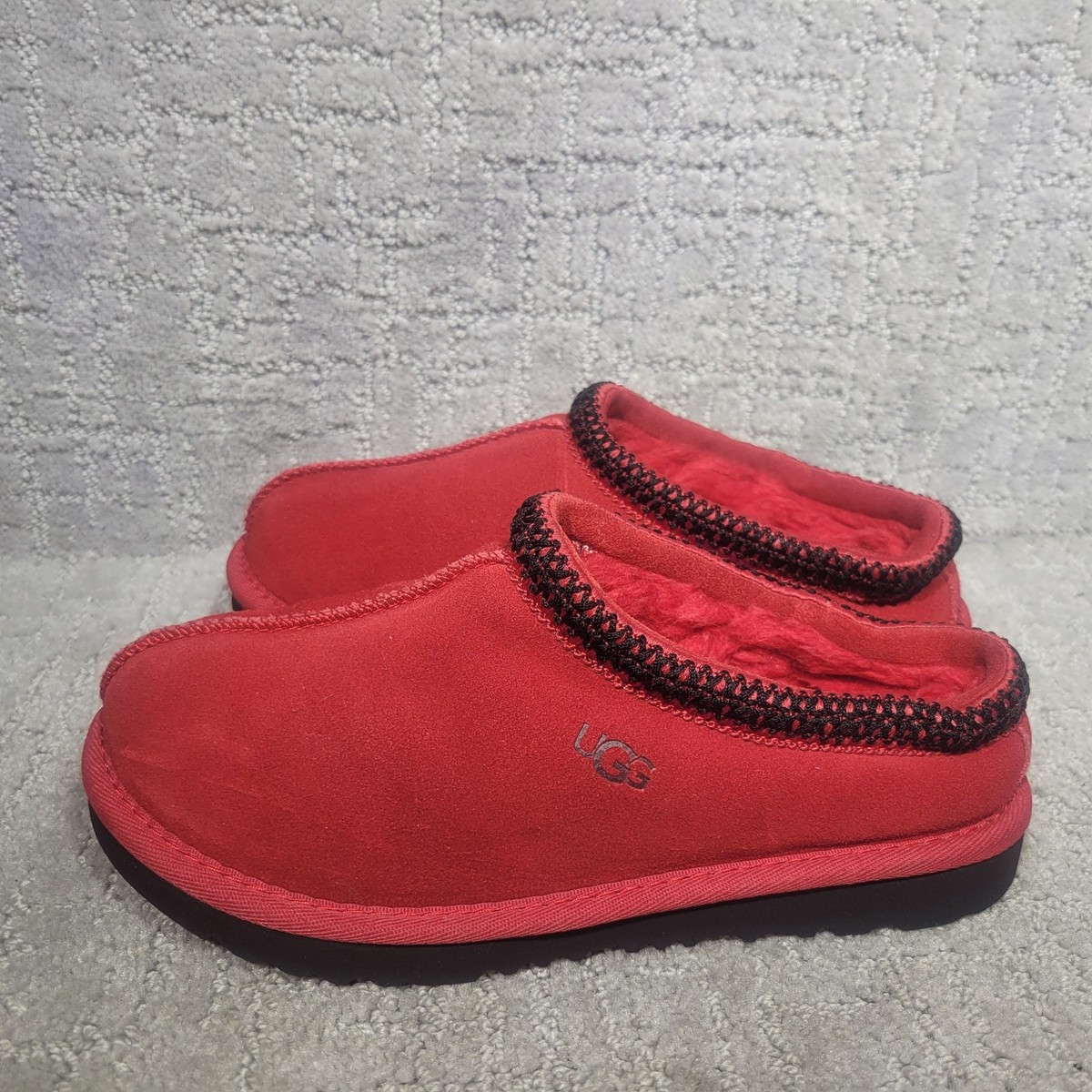 UGG Tasman II Kids Size 3 Samba Red Suede Shearling Lining  display picture 1