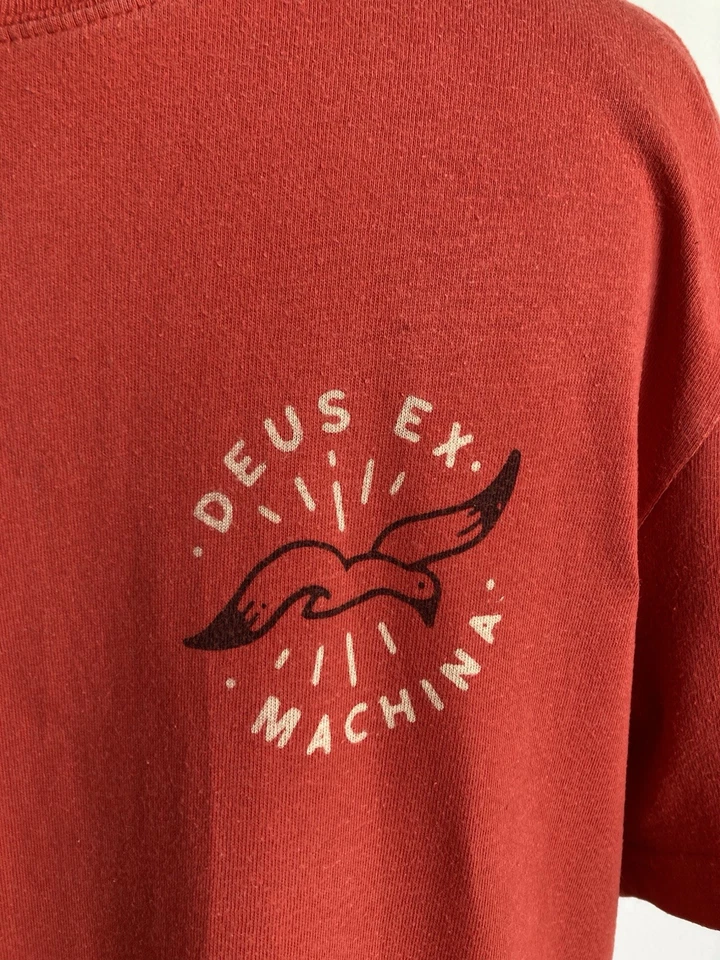 Camiseta Deus Ex Machina x Young Jerks Roja Gráfica Para Hombre Talla M Roja Retro Unisex Foto 3 de 4