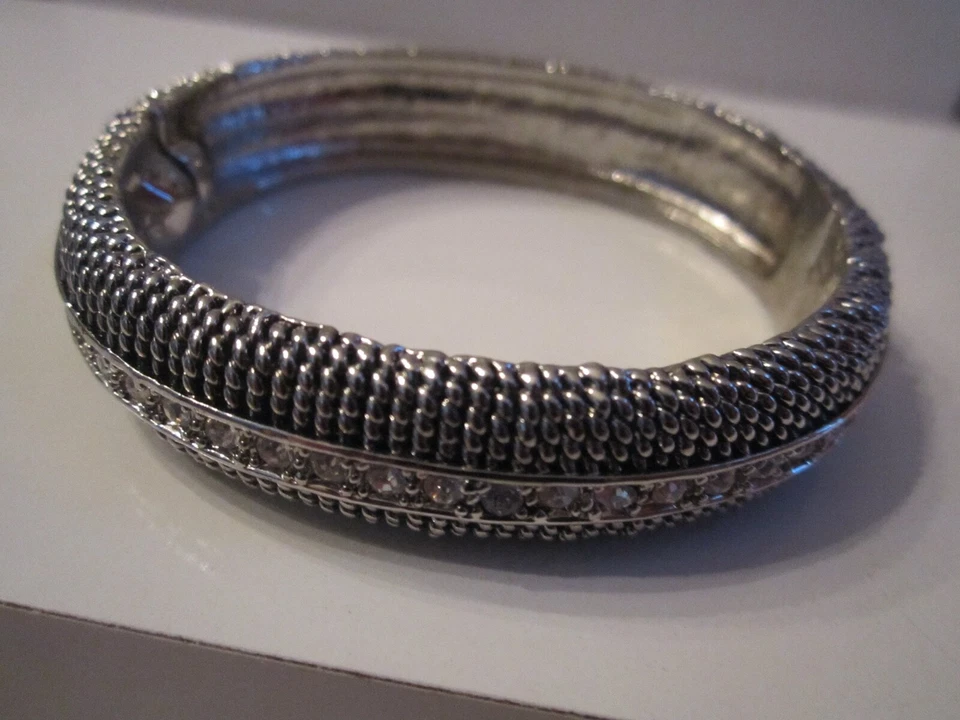 HEAVY SILVER PLATED CUFF BRACELET WITH CRYSTALS -  SC-10 - Image 3 of 4