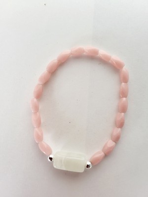 Collier en or jaune et perles de corail Collier en or jaune et perles de corail