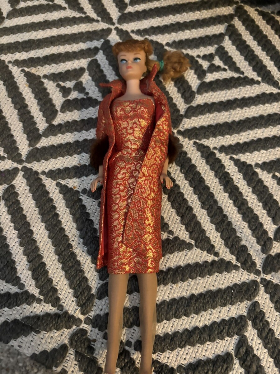 Antique #6 Titan In Gold Elegance #992 1962 BARBIE , Comes With