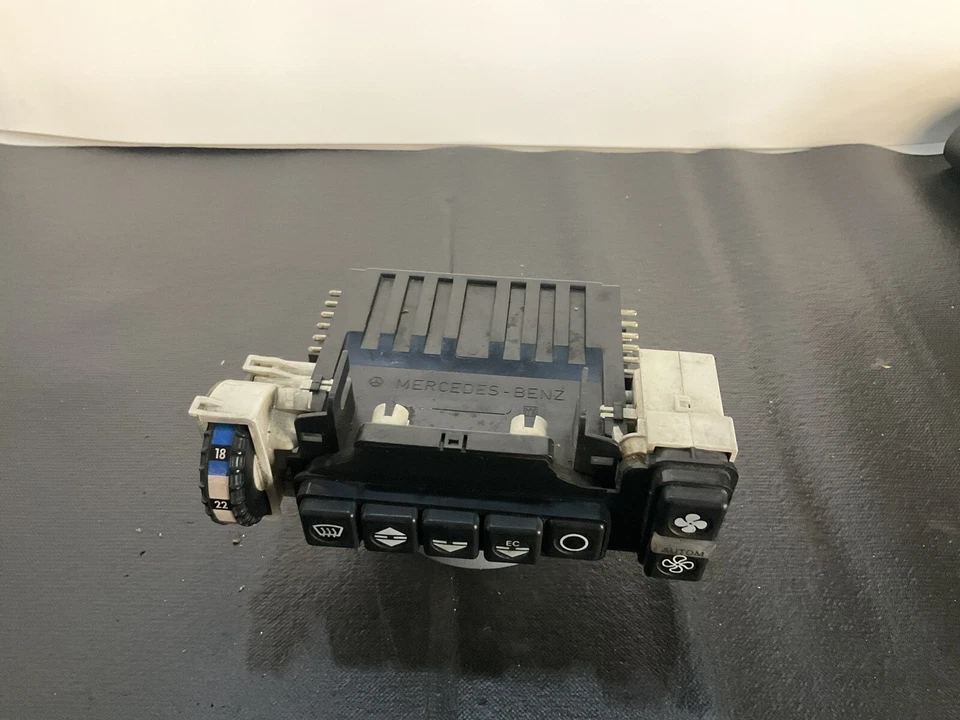 Mercedes-Benz 380SEL 1981-1985 AIRE ACONDICIONADO CALEFACCIÓN CLIMATIZACIÓN 1268300285 FABRICANTE DE EQUIPOS ORIGINALES Foto 2 de 3