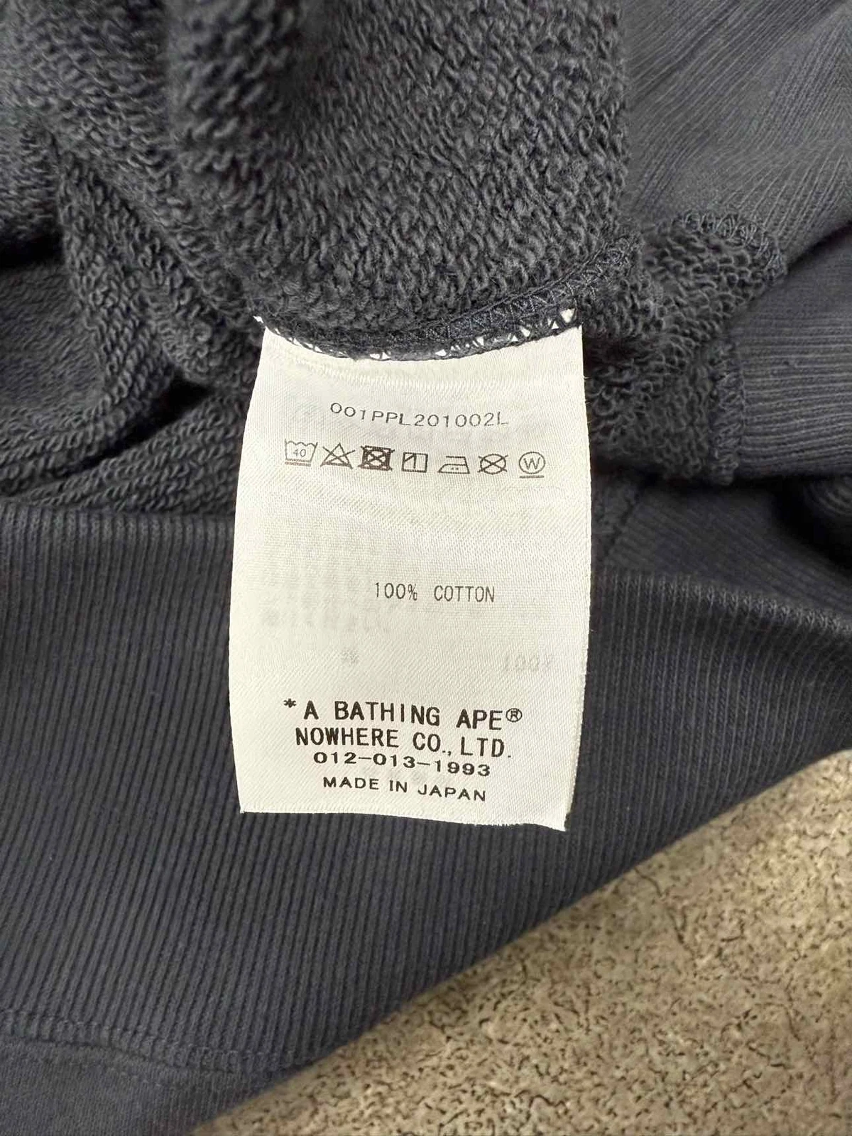 A BATHING APE (BAPE) Felpa con cappuccio Bape "ANNO DEL SERPENTE" Taglia M (13288 12)