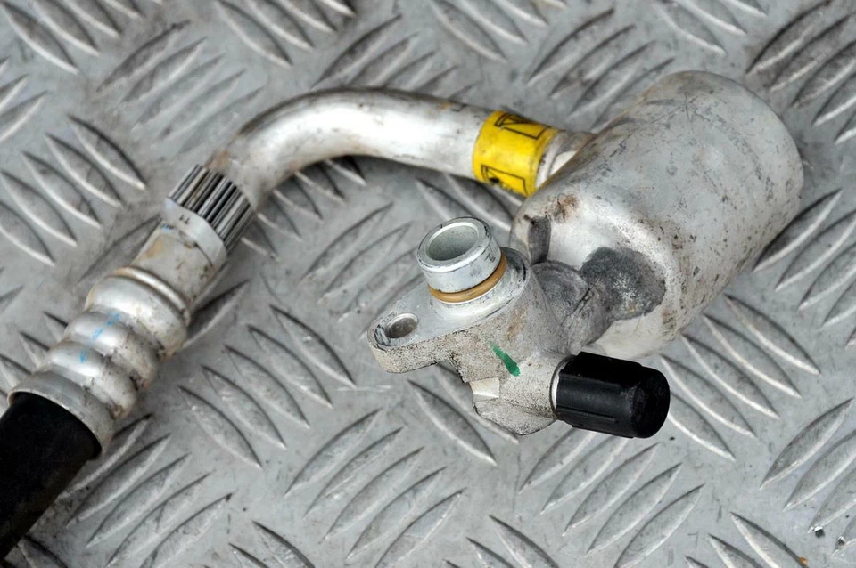 Tubo de aire acondicionado Alfa Romeo Giulietta 1,4 TB 88 kW / Manguera de aire acondicionado 505220660 Foto 2 de 3