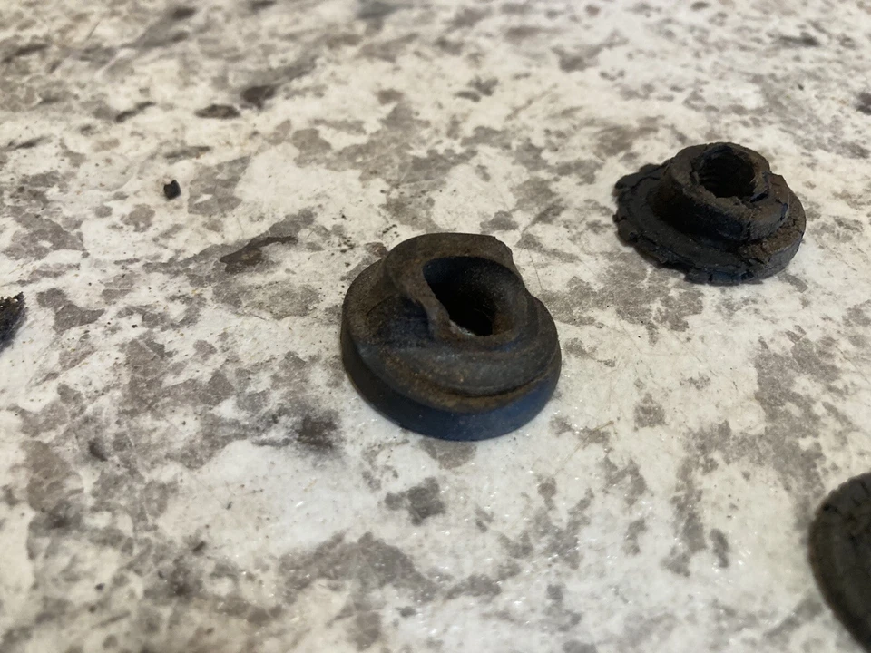 Coleman Powermate 4000 PM54-4202 Tanque de Gas Buje Paso Lavadora Tuerca (Juego de 4) Foto 2 de 4