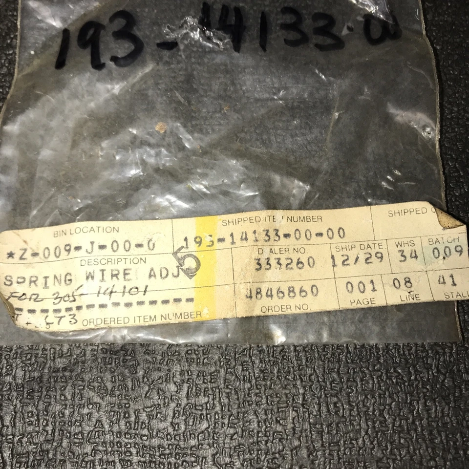 1968 - 1975 Yamaha RS100, LT2, HT1, YCS1, CS5 NOS дроссельная заслонка пружина 193-14133 - Изображение 3 из 3