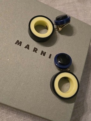 [EUC] MARNI Marni große Ohrringe, marine x gelb, einzigartig, erhältlich bei ...