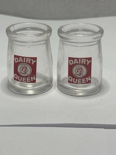 2 Vintage Clear Glass Mini Individual Restaurant Creamers